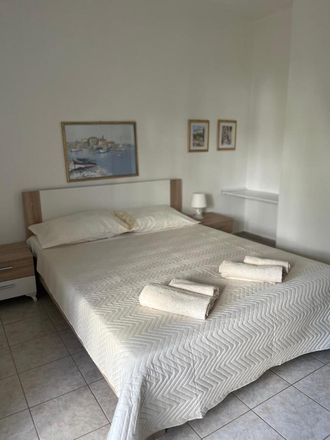Apartments And Rooms Markovski Palit Zewnętrze zdjęcie