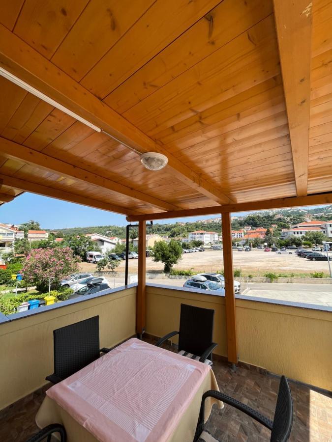 Apartments And Rooms Markovski Palit Zewnętrze zdjęcie